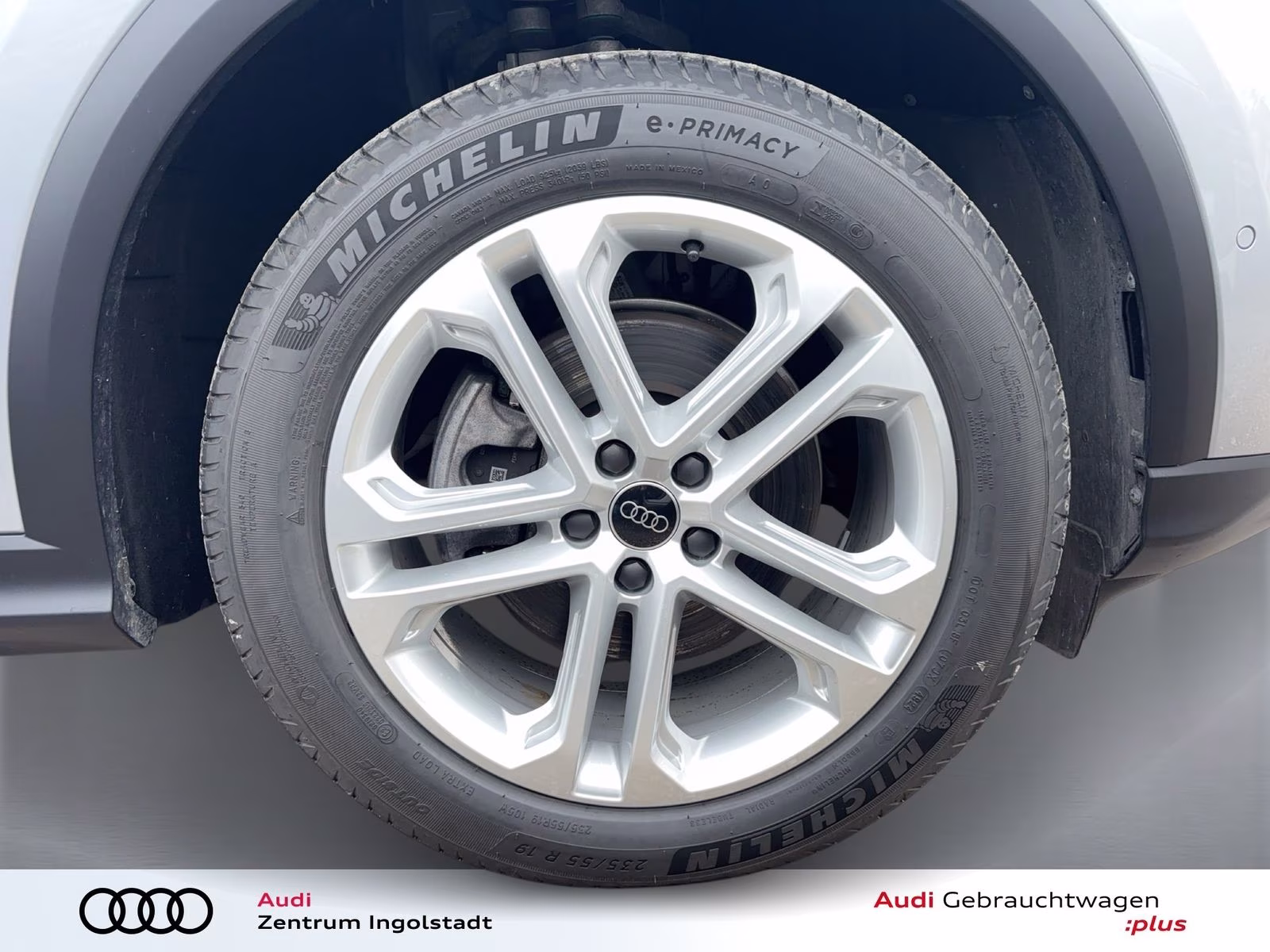 TFSI Tech AHK ACC S-Sitze PDC Kamera LED+ 19"