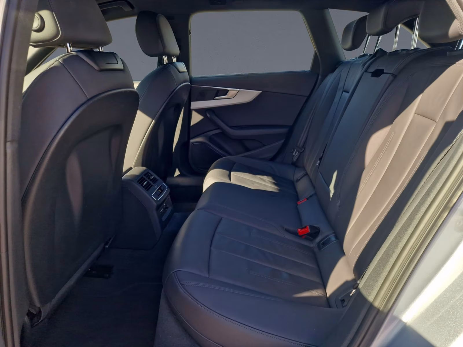 Avant 40 TDI qu KAM. ACC MEMORY NAVI Advanced