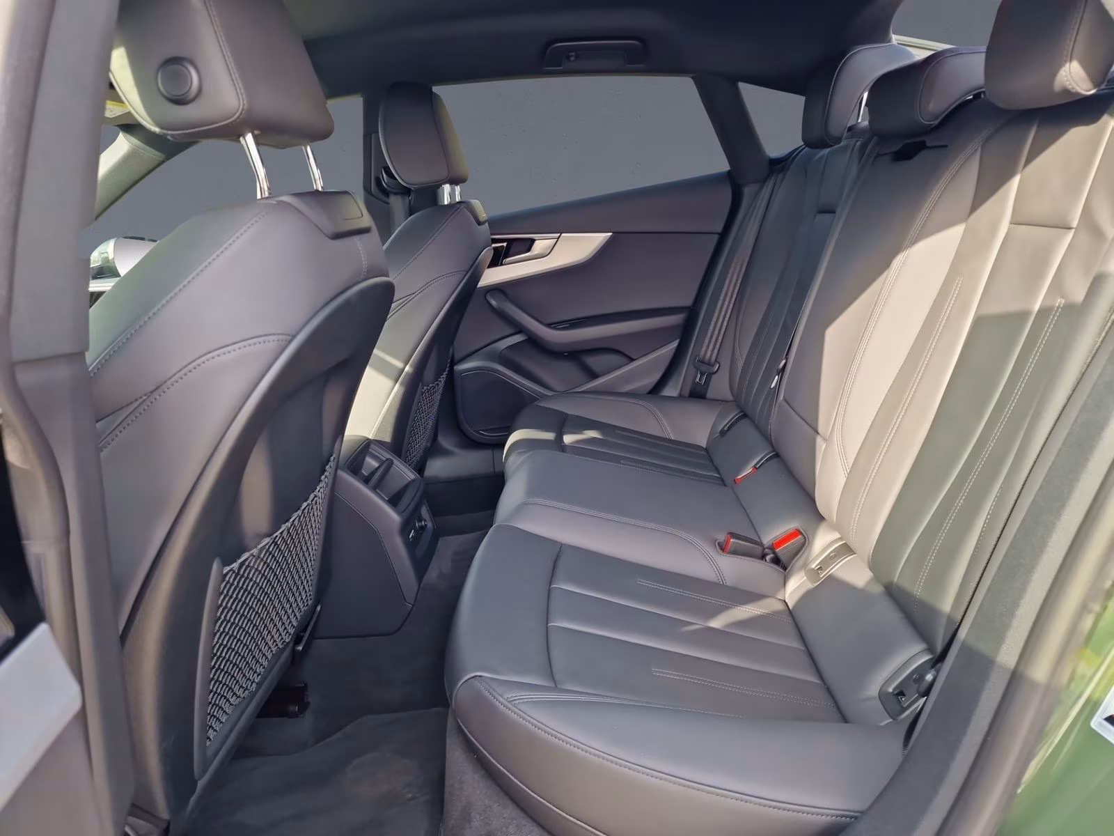 Sportback 40 TDI S line MATRIX Kamera ACC 19"