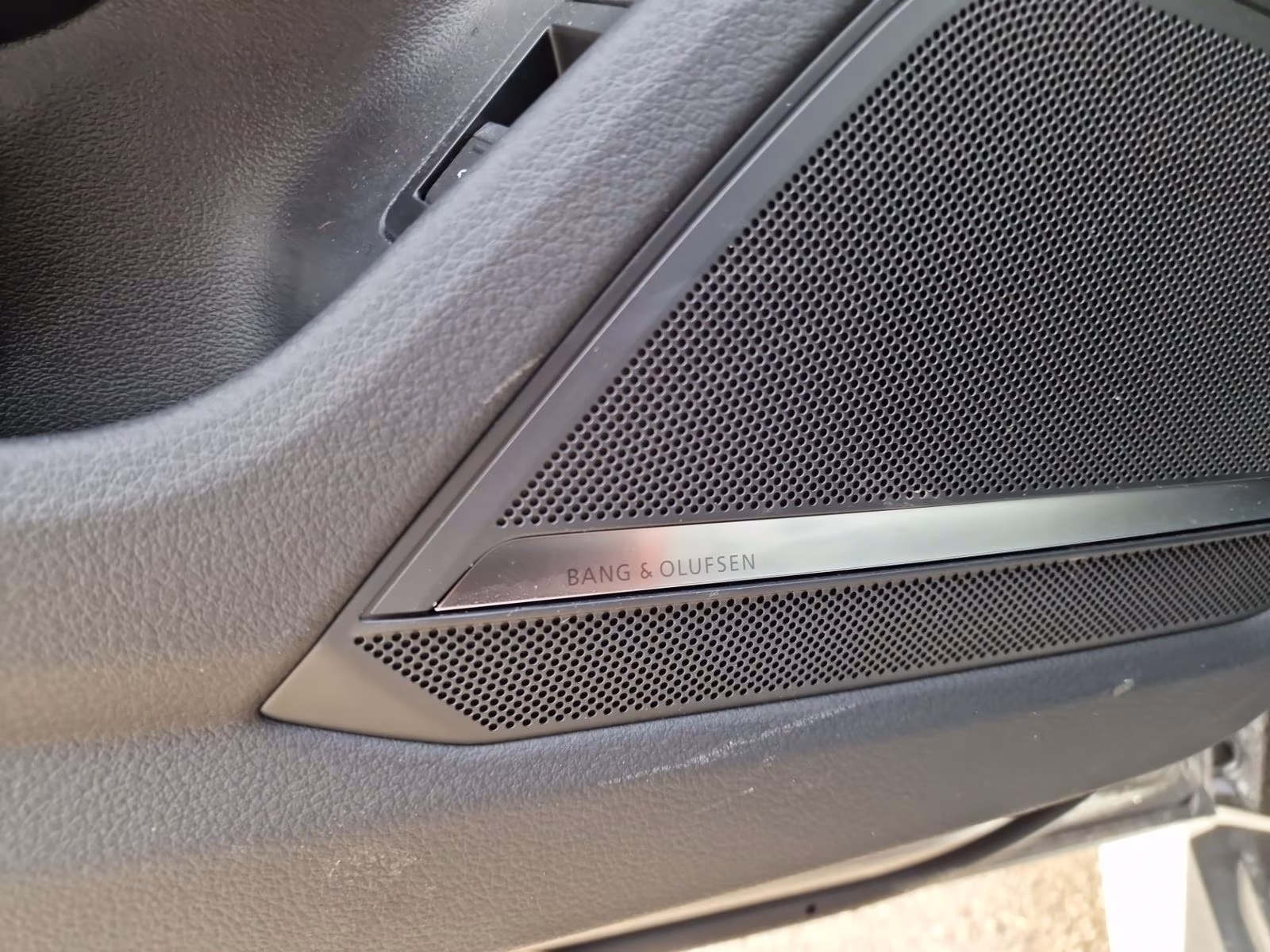 Avant performance AHK PANO STHZG B&amp;O LASER