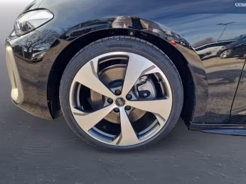 Audi A5 Avant e-hybrid qu edition one Tech pro MATRIX