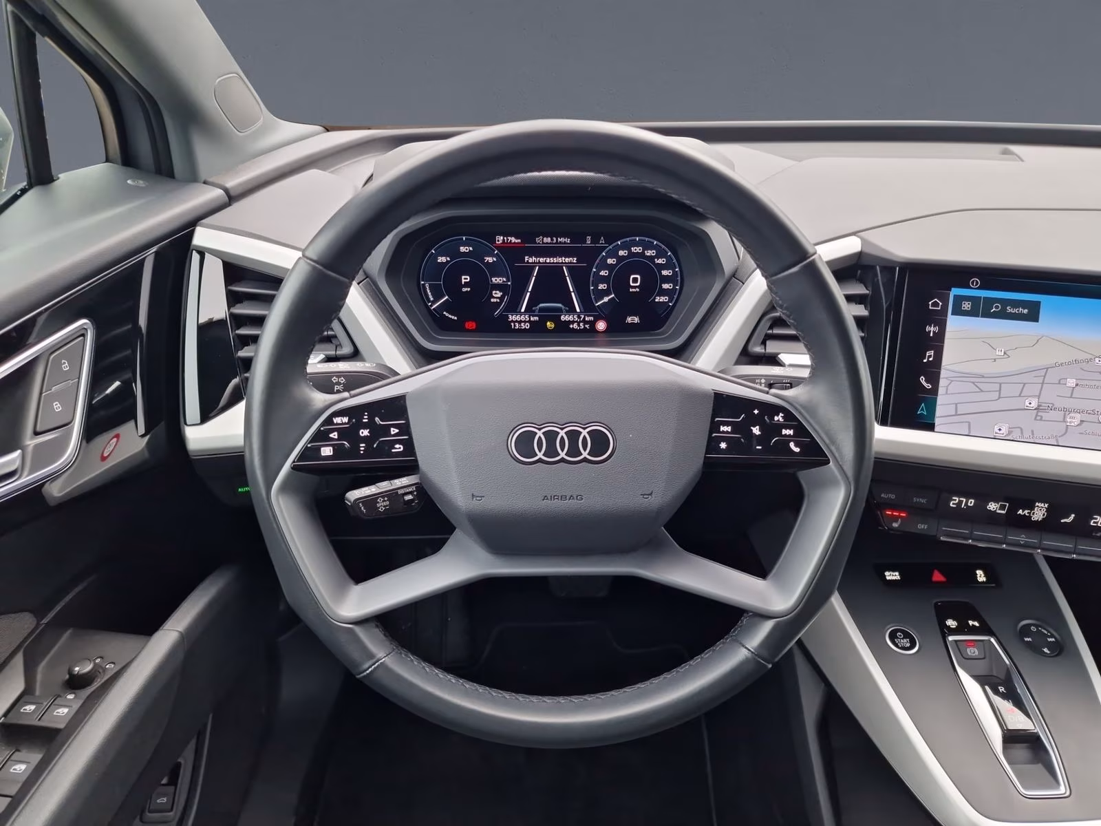 Q4 Sportback e-tron 35 S line NAVI PDC STHZG 20"