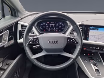 Q4 Sportback e-tron 35 S line NAVI PDC STHZG 20"