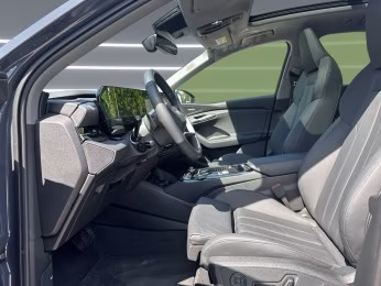 SUV qu Tech+ AHK PANO MATRIX B&amp;O HuD