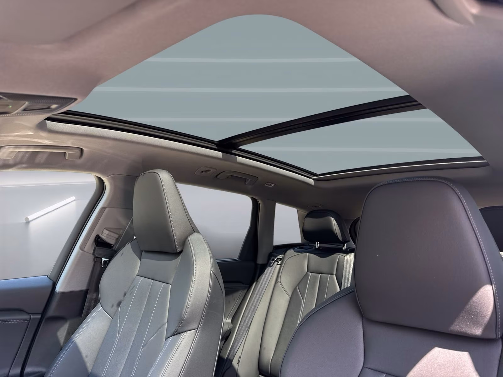 SUV qu Tech+ AHK PANO MATRIX B&amp;O HuD