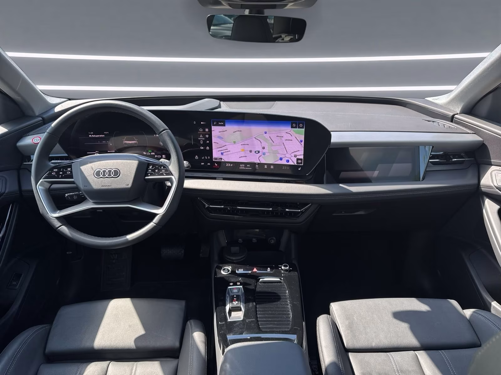 SUV qu Tech+ AHK PANO MATRIX B&amp;O HuD