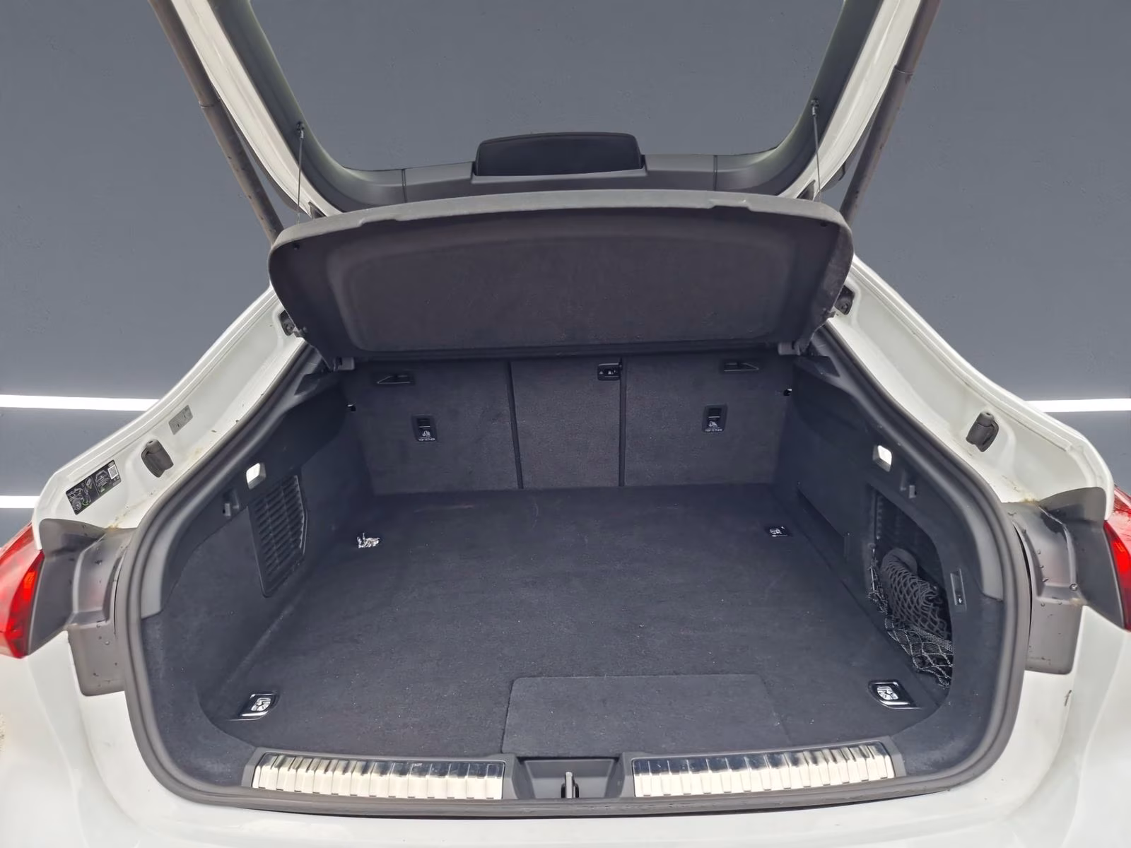 Limousine e-hybrid qu S line Tech pro PANO 20