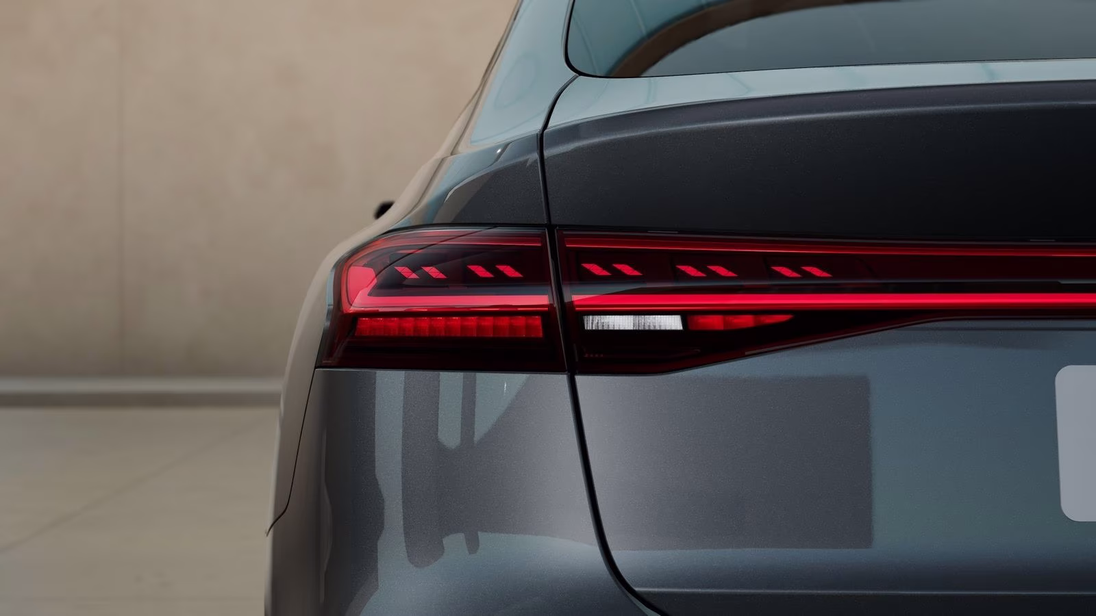 Sportback e-tron edition one Tech pro AHK 21"