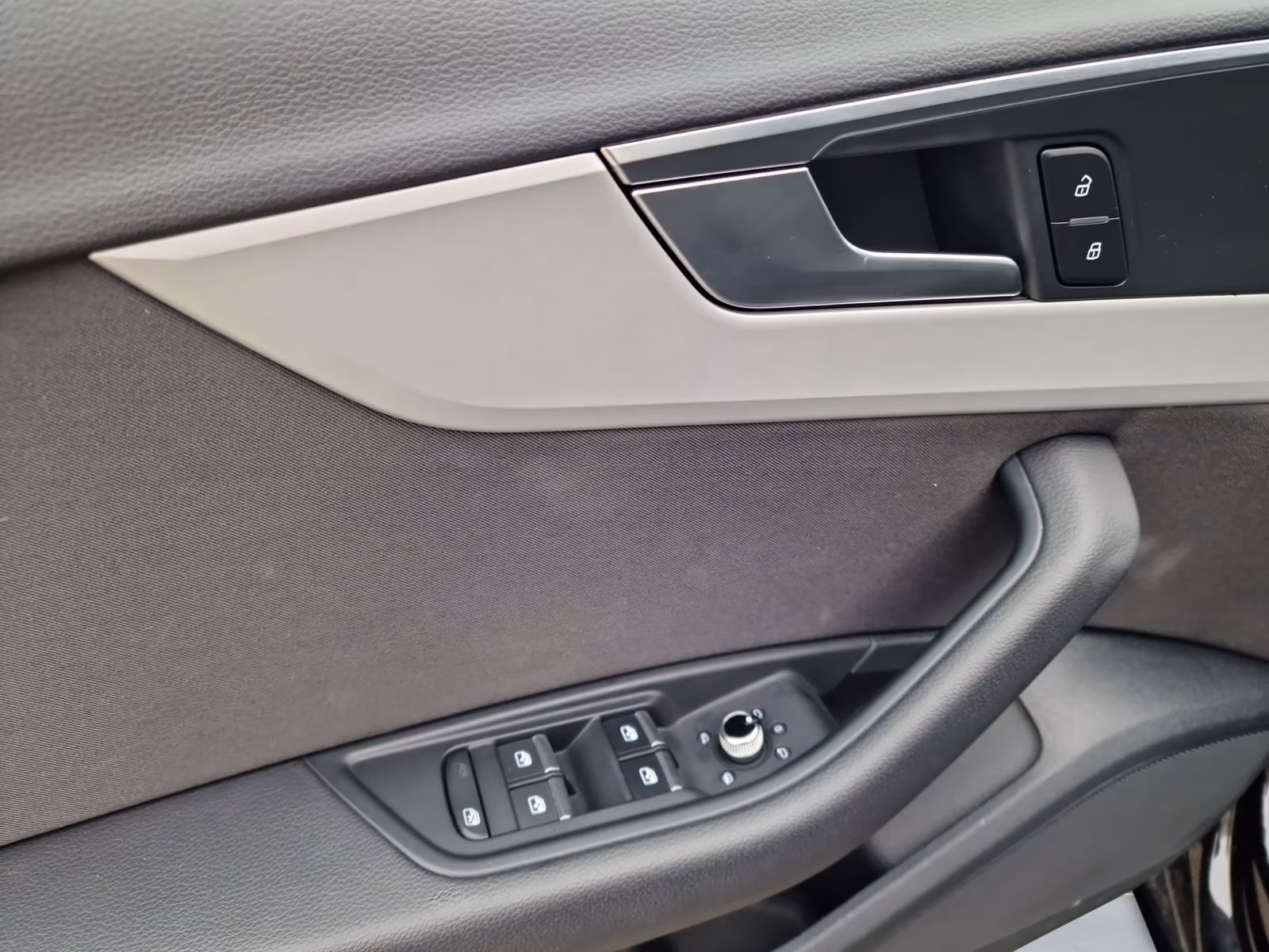 Avant 35 TDI S tronic KAMERA PDC+ SHZ NAVI+