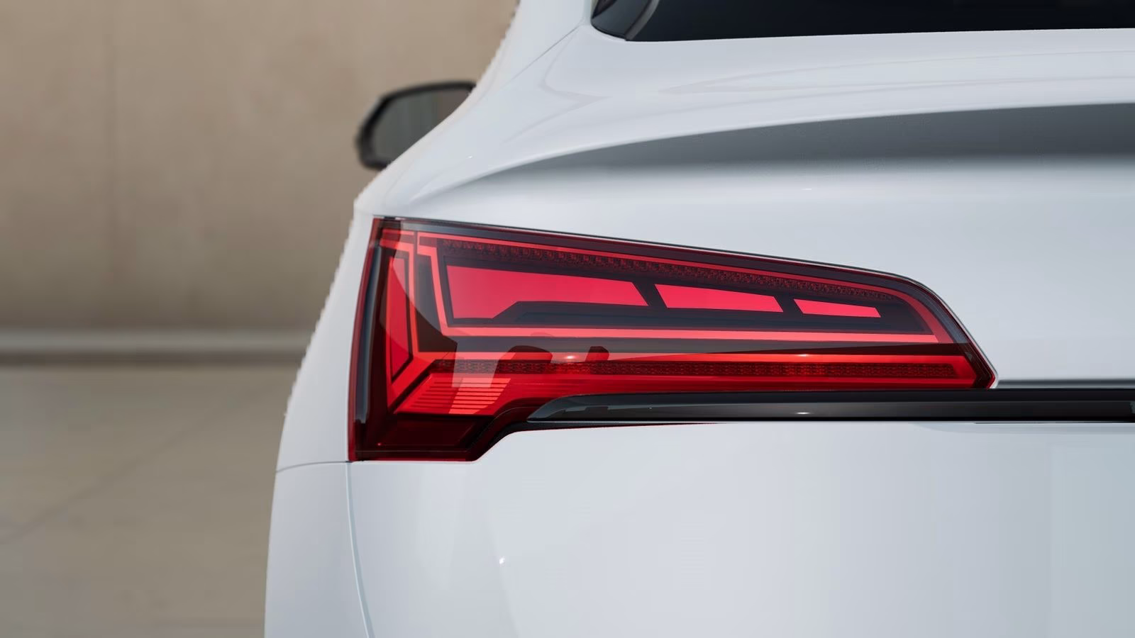 Sportback 50 TFSI e qu AHK PANO HuD advanced