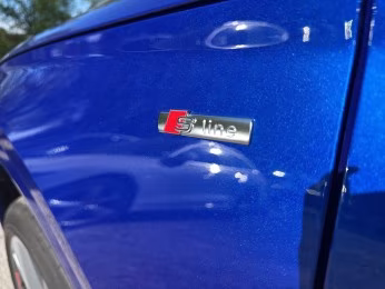 Audi Q5 55 TFSI e qu S line AHK PANO MATRIX 360° 21"