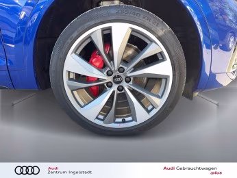 Audi Q5 55 TFSI e qu S line AHK PANO MATRIX 360° 21"