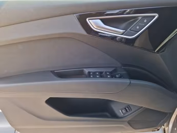 40 AHK NAVI+ LED SHZ Virtual STHZG 19"