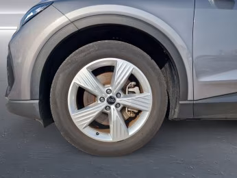 40 AHK NAVI+ LED SHZ Virtual STHZG 19"