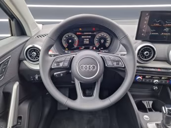 Audi Q2 35 TFSI S line AHK MATRIX KAMERA PDC+ SHZ 17"