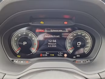 Audi Q2 35 TFSI S line AHK MATRIX KAMERA PDC+ SHZ 17"