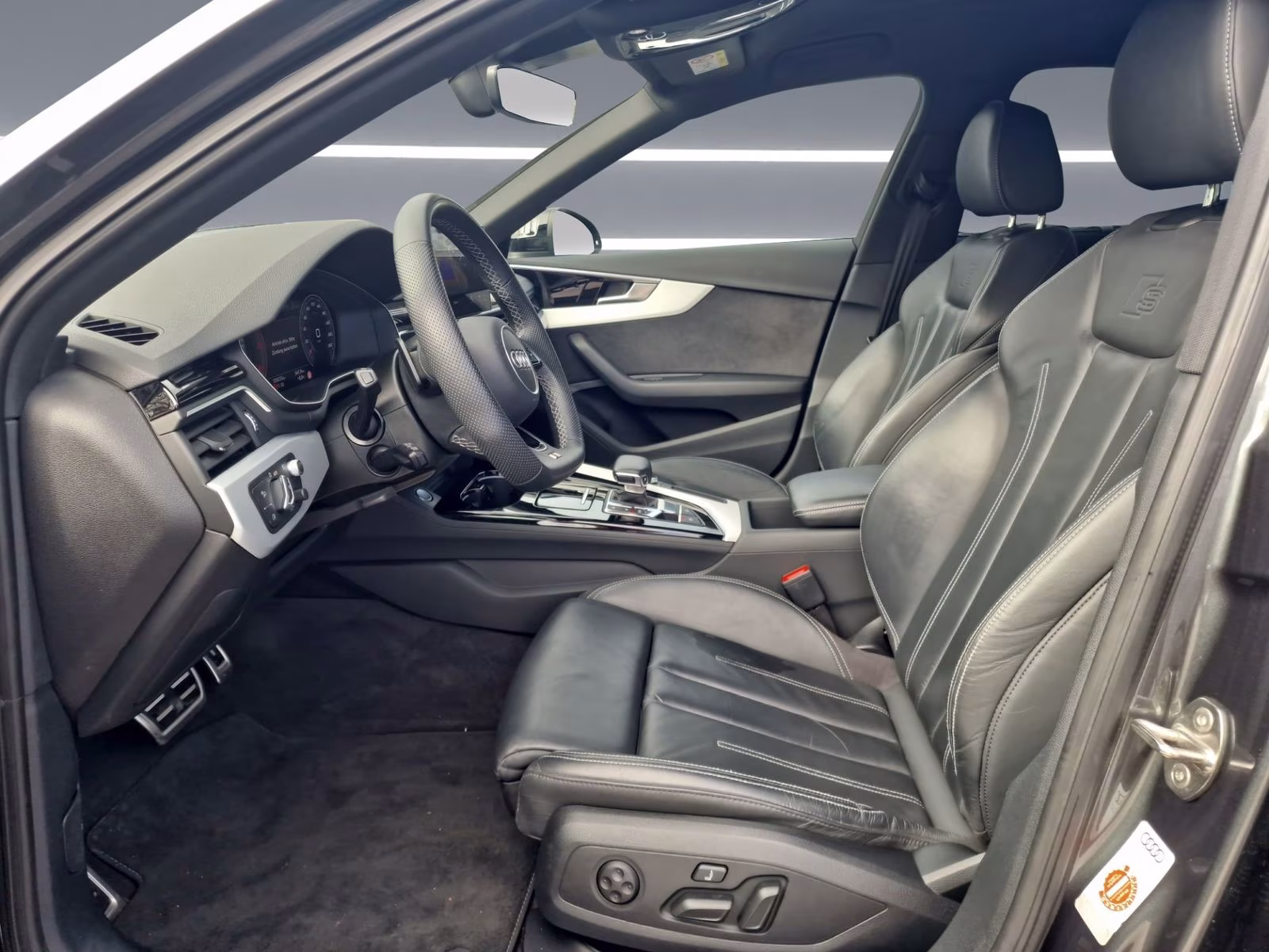 Avant 50 TDI qu S line competition MATRIX AHK