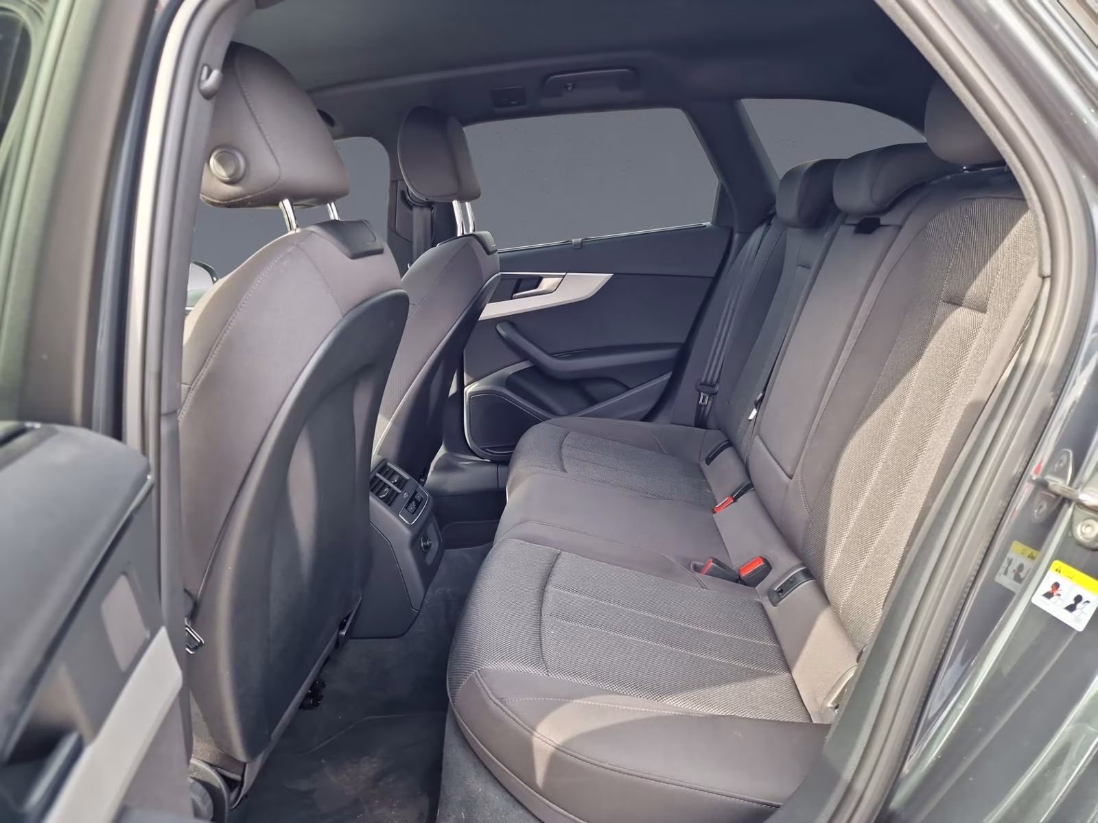 Avant 30 TDI AHK VIRTUAL+ LED SHZ NAVI PDC+