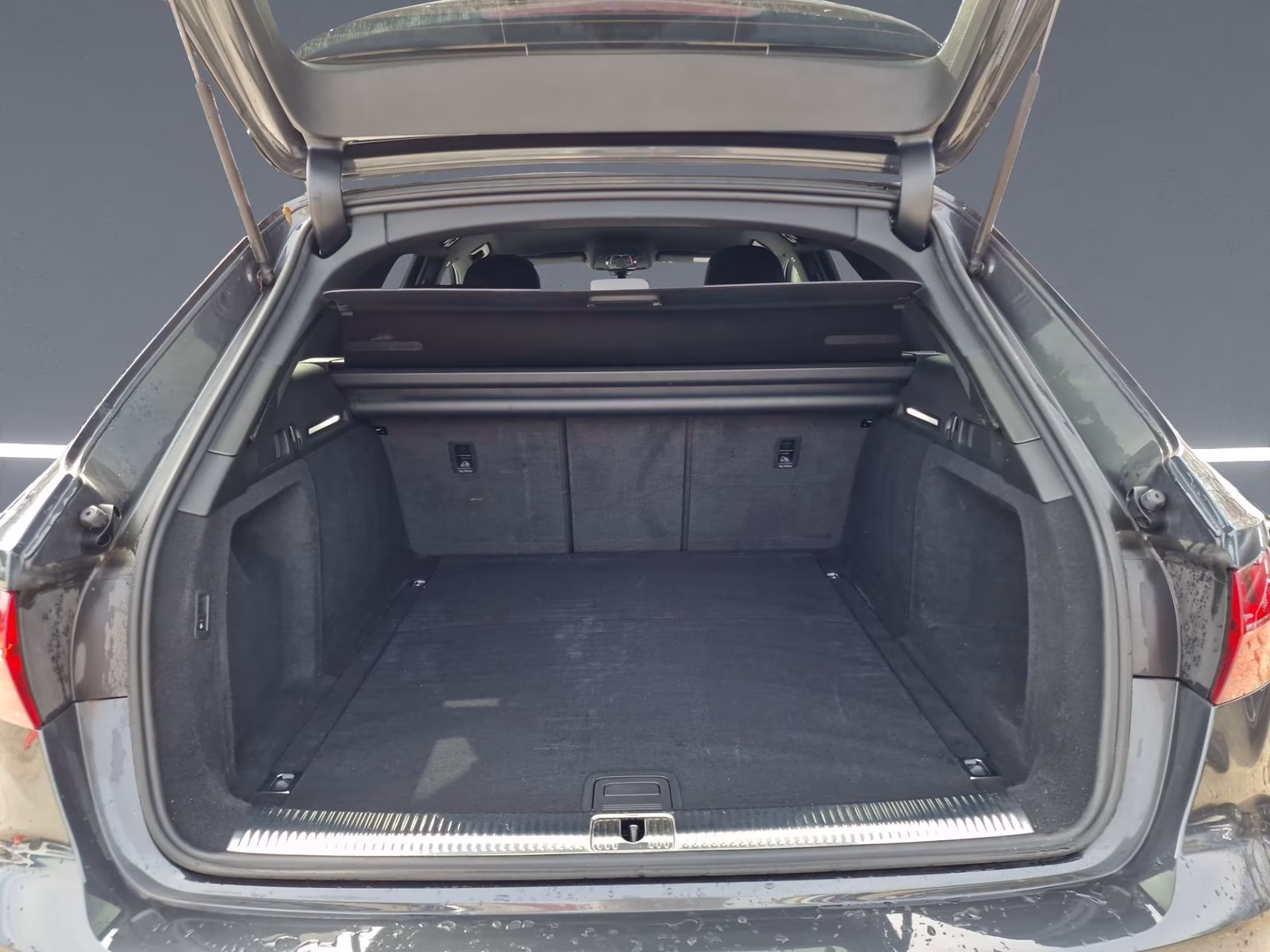 Avant 30 TDI AHK VIRTUAL+ LED SHZ NAVI PDC+