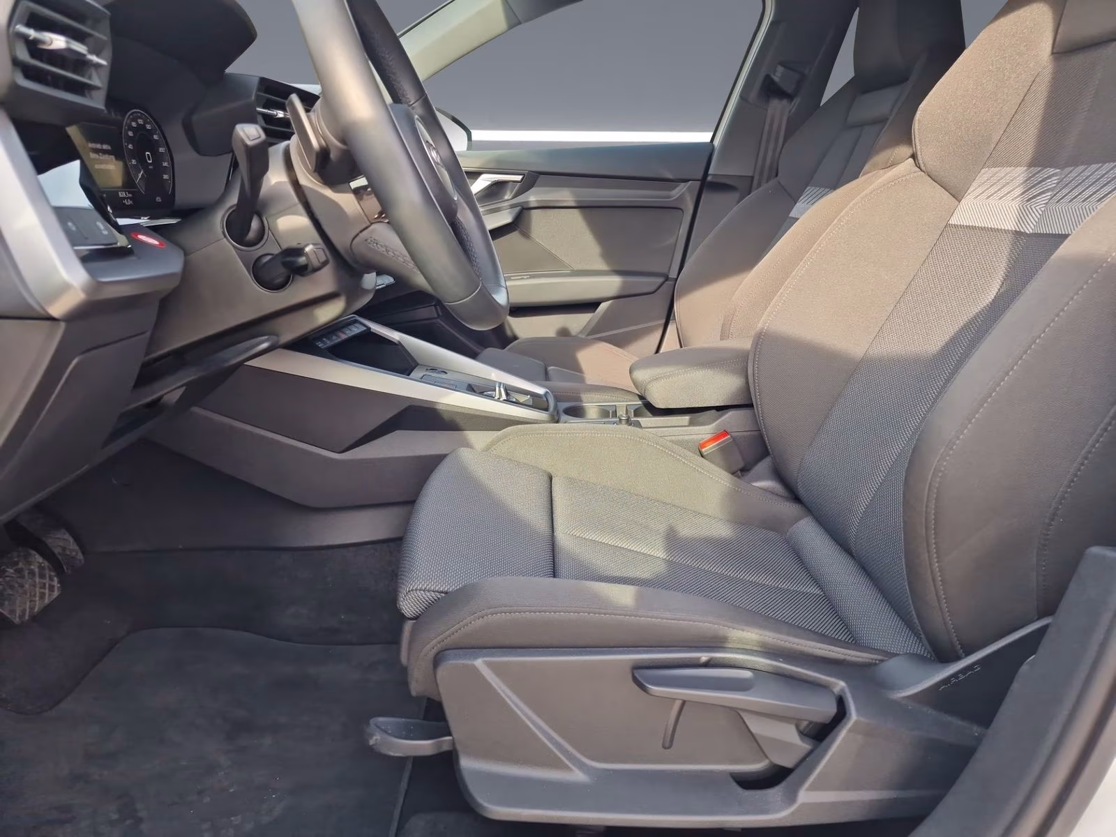 Sportback 40 TFSI e NAVI+ PDC SHZ Virtual 17"