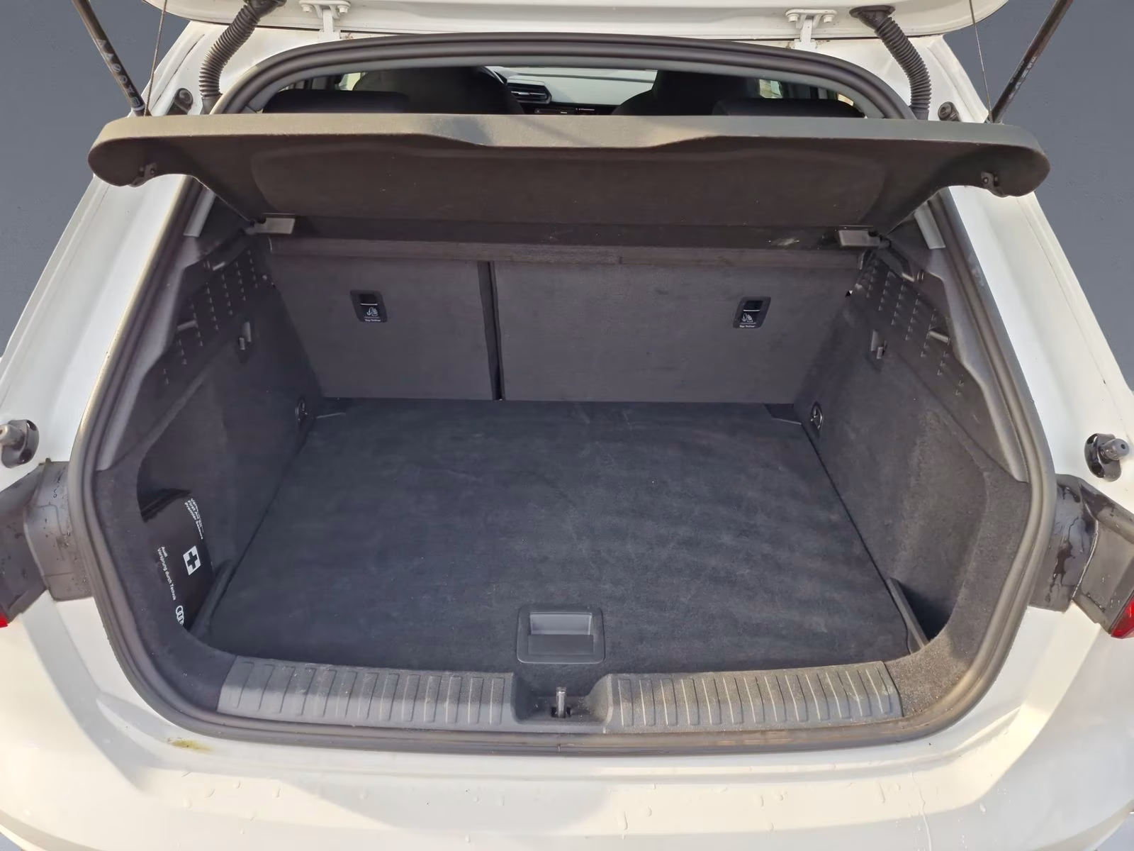 Sportback 40 TFSI e NAVI+ PDC SHZ Virtual 17"