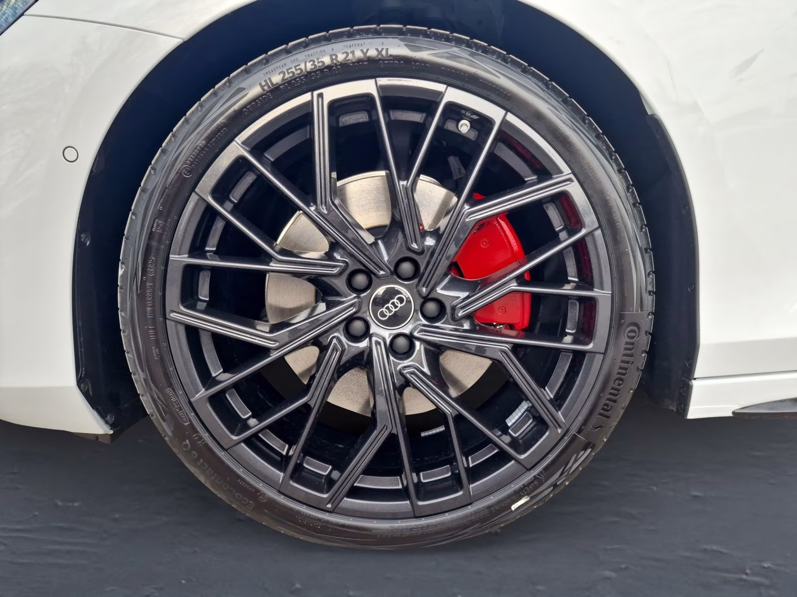 Avant e-hybrid qu edition one Tech+ PANO AHK