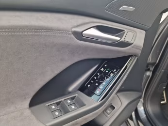 Q6 Sportback e-tron qu S line Tech+ MATRIX AHK