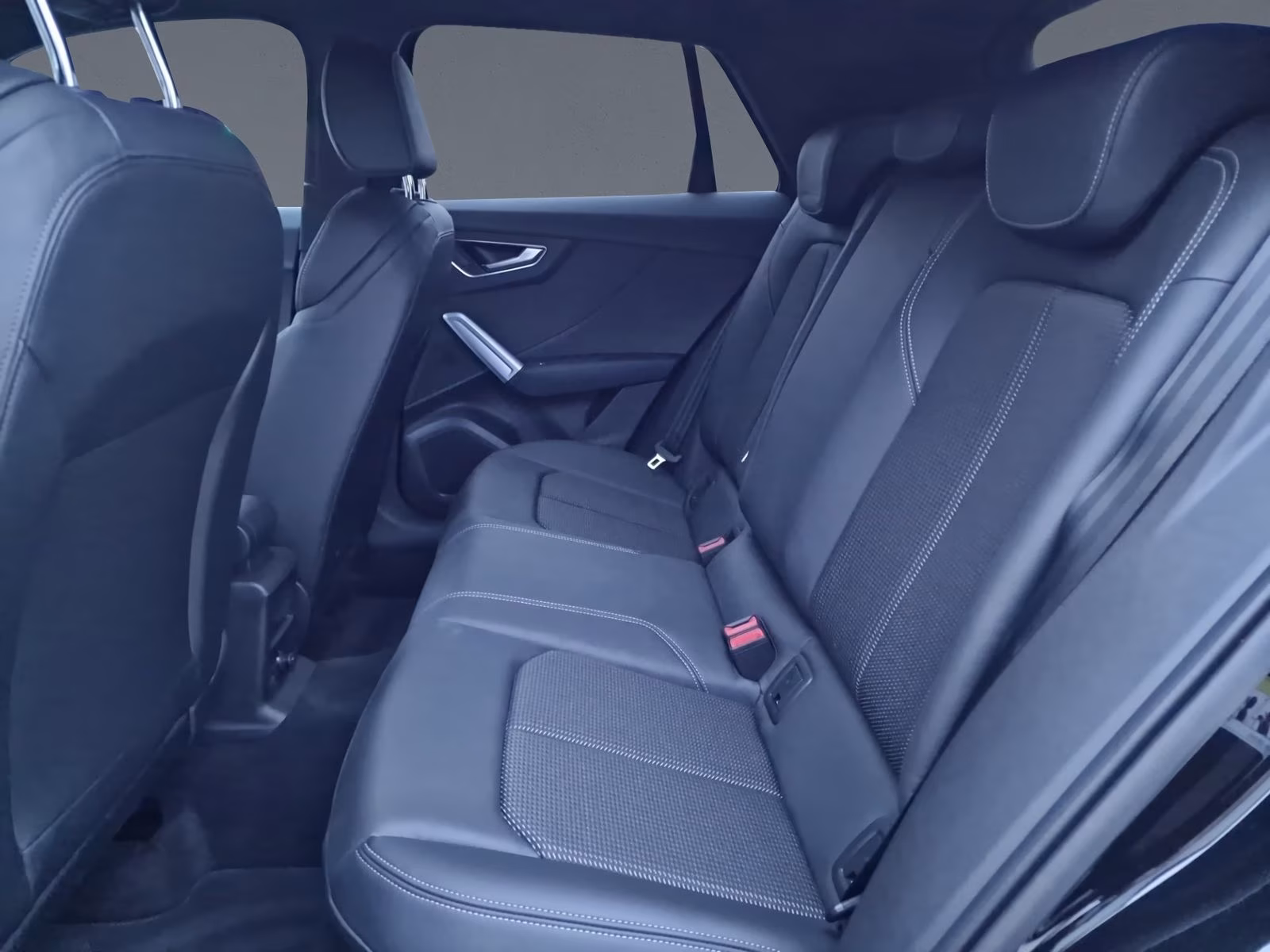 Audi Q2 35 TDI S line MATRIX KAMERA AHK ACC SHZ 18"