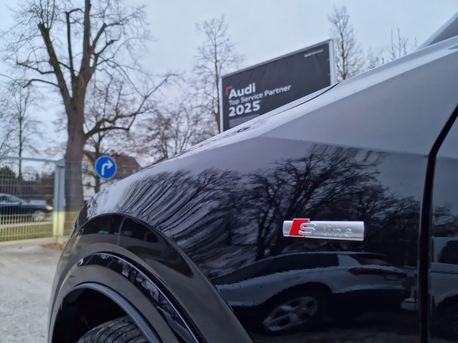 Audi Q2 35 TDI S line MATRIX KAMERA AHK ACC SHZ 18"