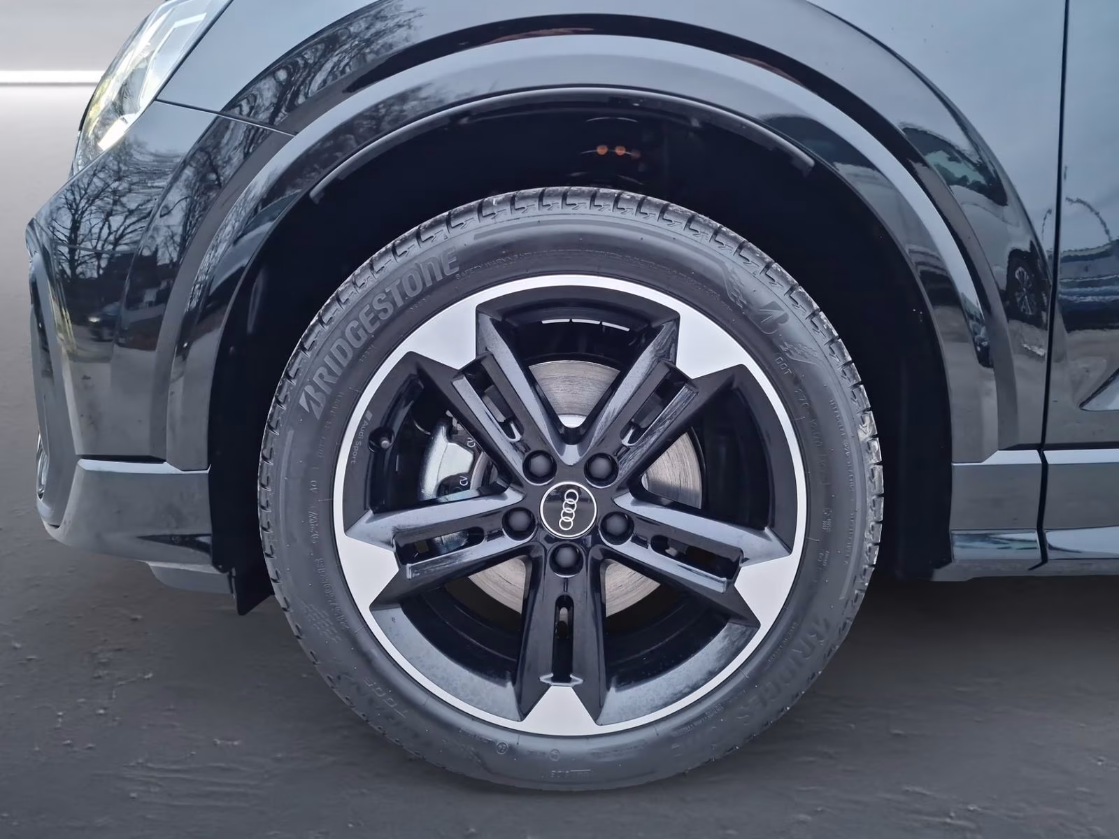 Audi Q2 35 TDI S line MATRIX KAMERA AHK ACC SHZ 18"