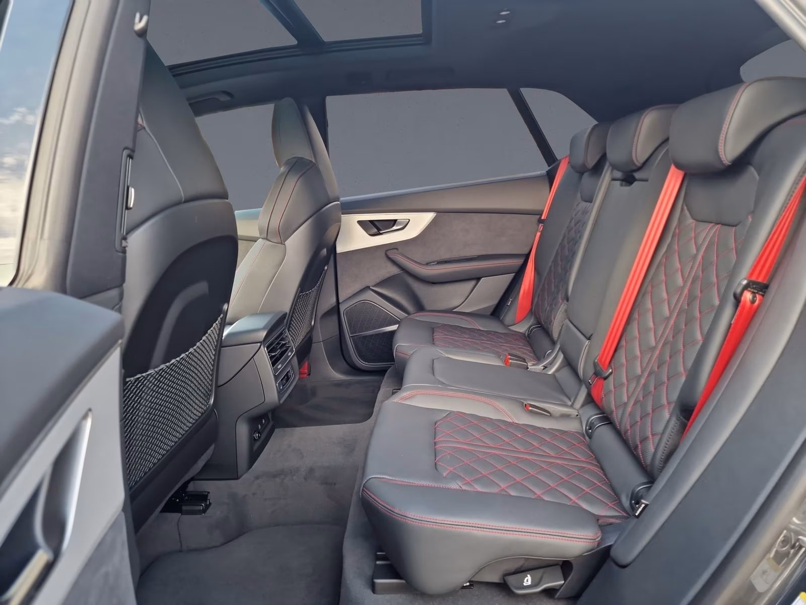 Audi Q8 TFSI e qu S line Laser Pano Luft AHK MASSAGE