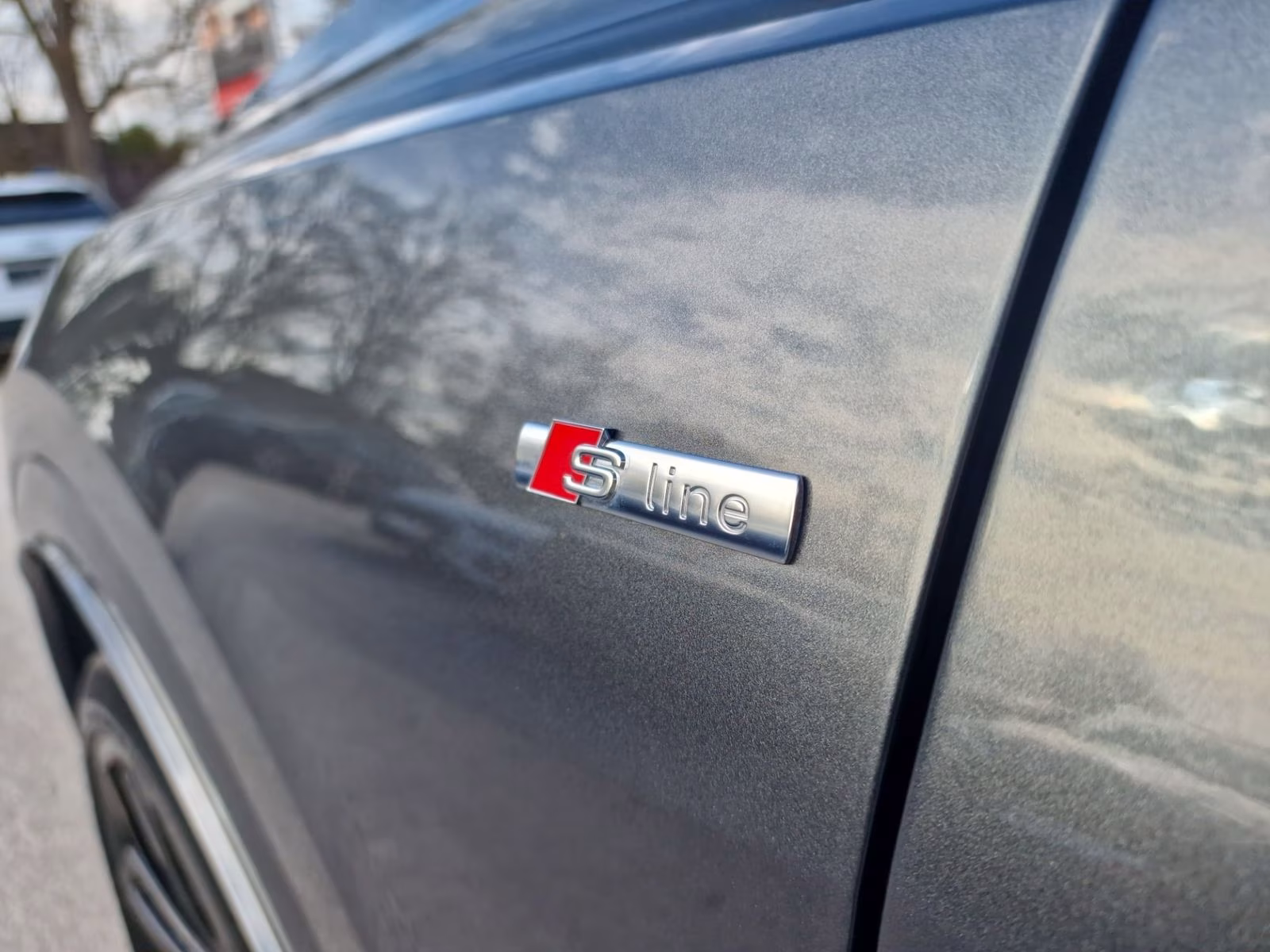 Audi Q8 TFSI e qu S line Laser Pano Luft AHK MASSAGE
