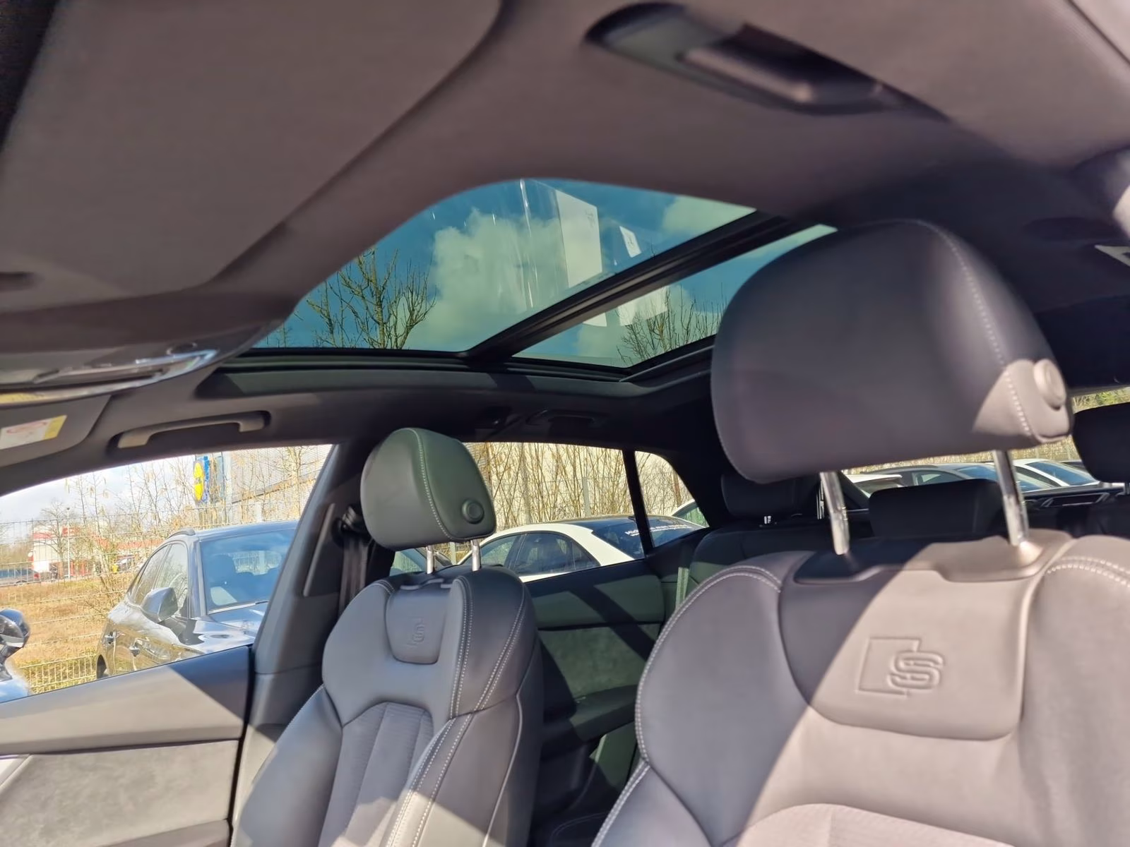 55 TFSI qu S line MATRIX PANO Luft AHK B&amp;O
