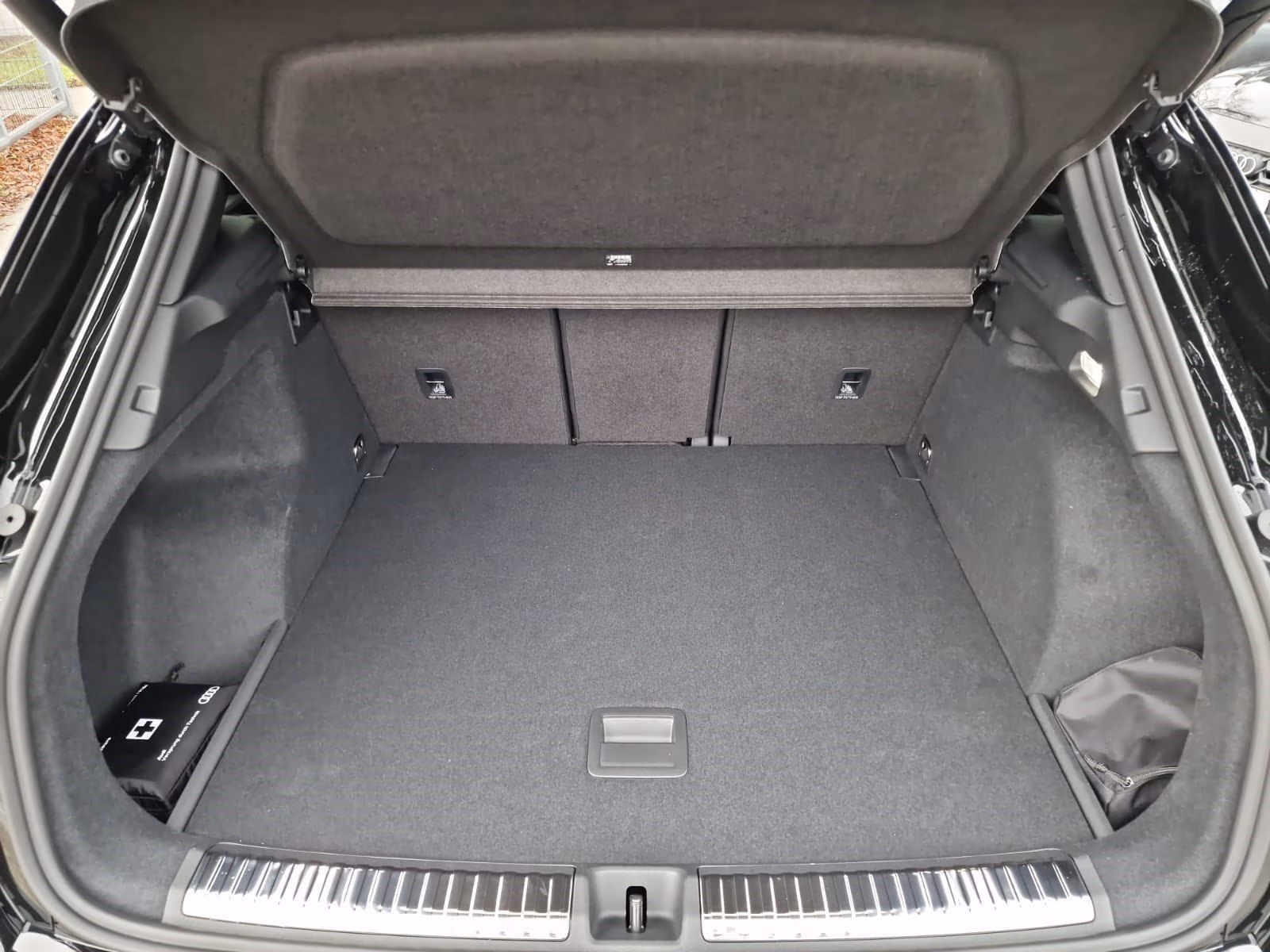 SUV TFSI qu S line Tech+ LED+ AHK ACC KAMERA