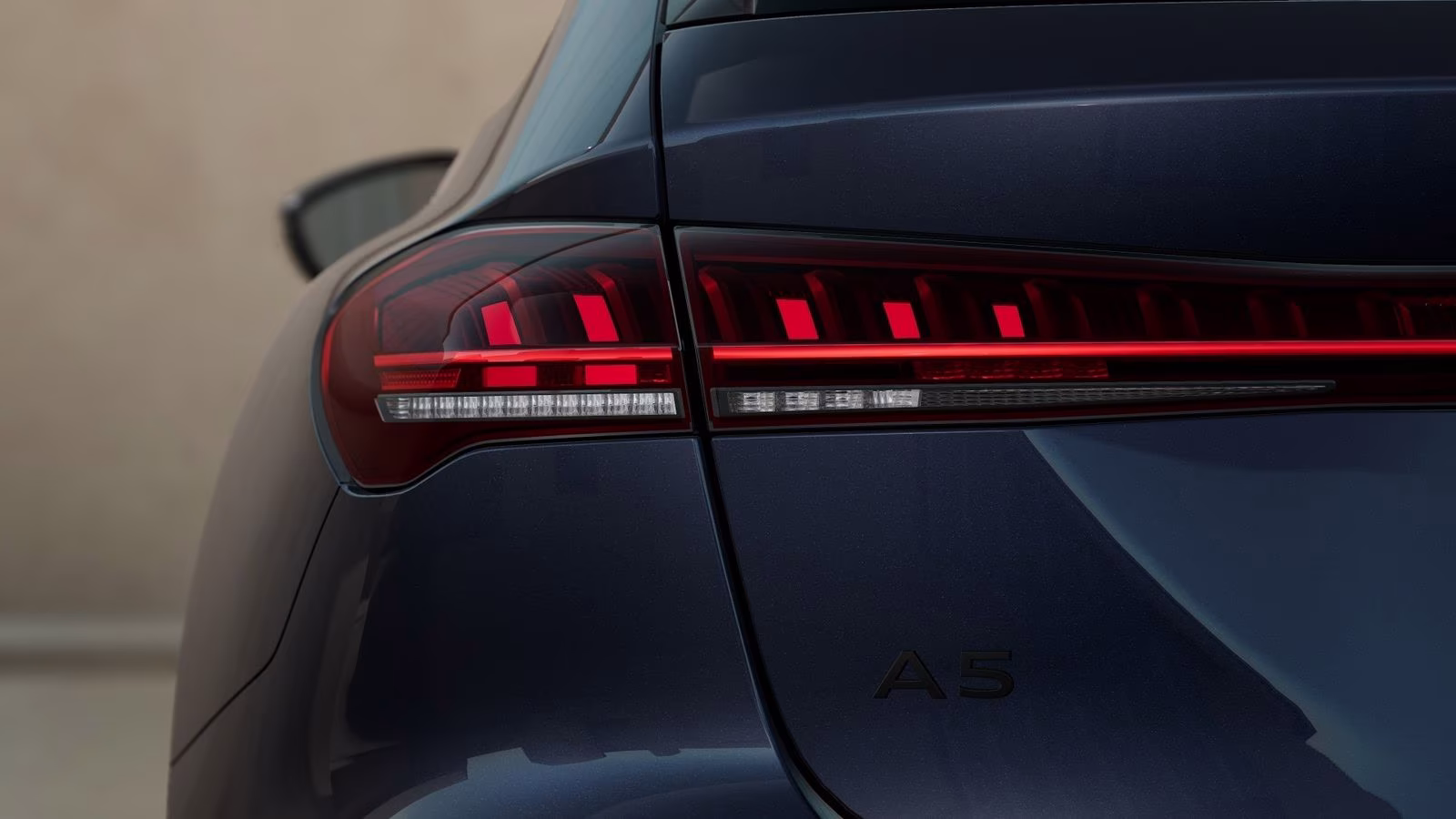 Avant e-hybrid qu LED KAMERA ACC NAVI PDC 19"