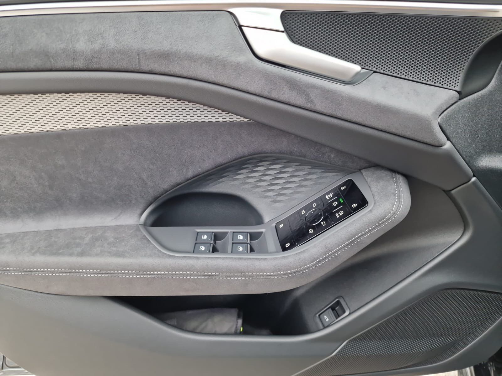 Audi A6 Avant TDI edition one qu Tech+ MATRIX 360°