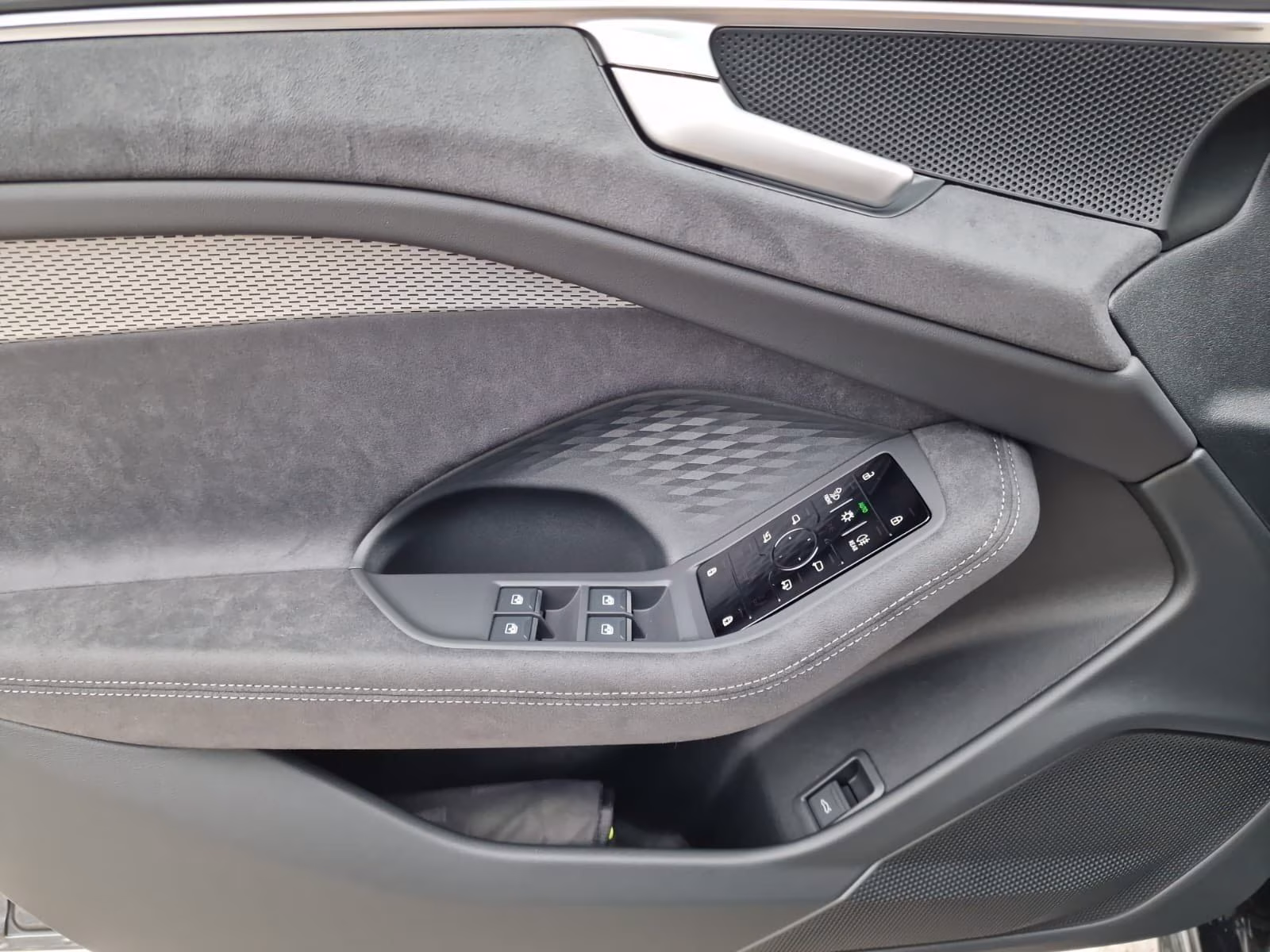 Audi A6 Avant TDI edition one qu Tech+ MATRIX 360°