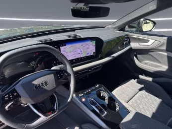 Limousine e-hybrid qu edition one Tech+ AHK