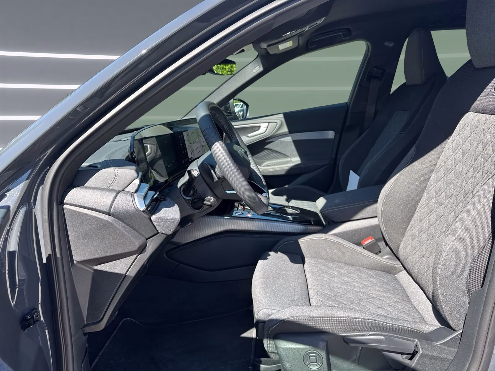Limousine e-hybrid qu edition one Tech+ AHK