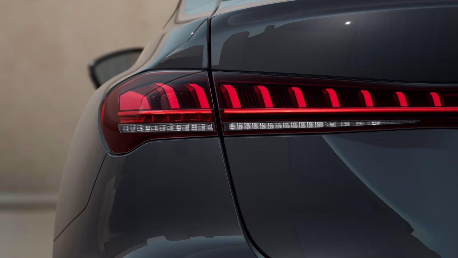 Limousine e-hybrid qu edition one Tech+ AHK