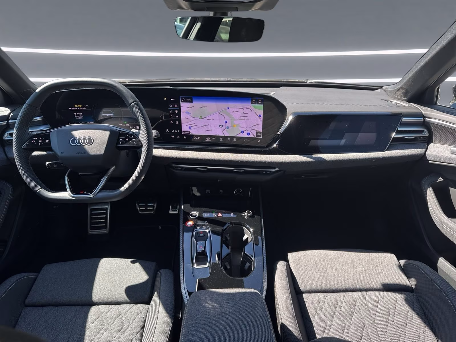 Limousine e-hybrid qu edition one Tech+ AHK