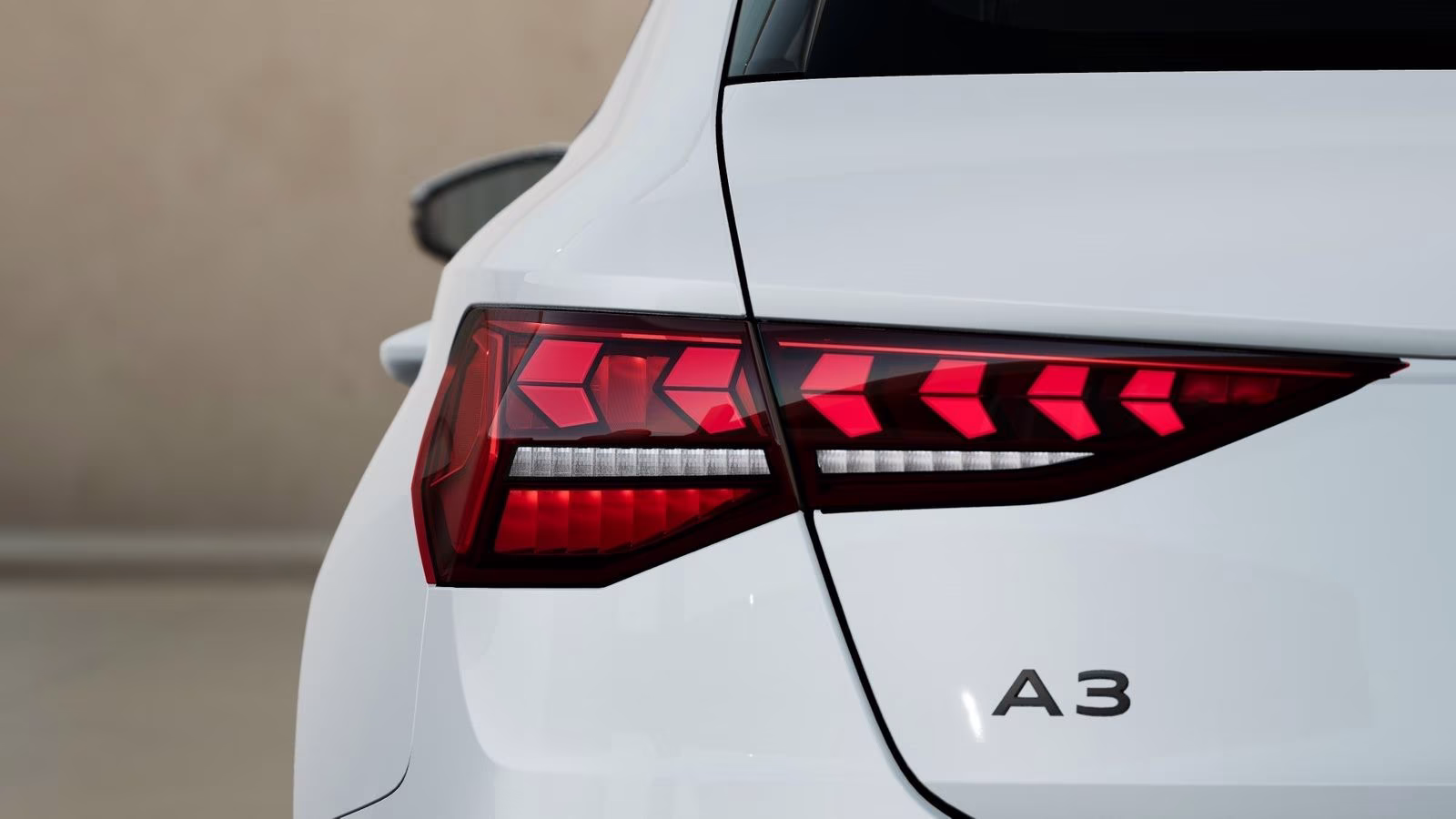 Sportback 40 TFSI e S line LED AHK KAMERA ACC