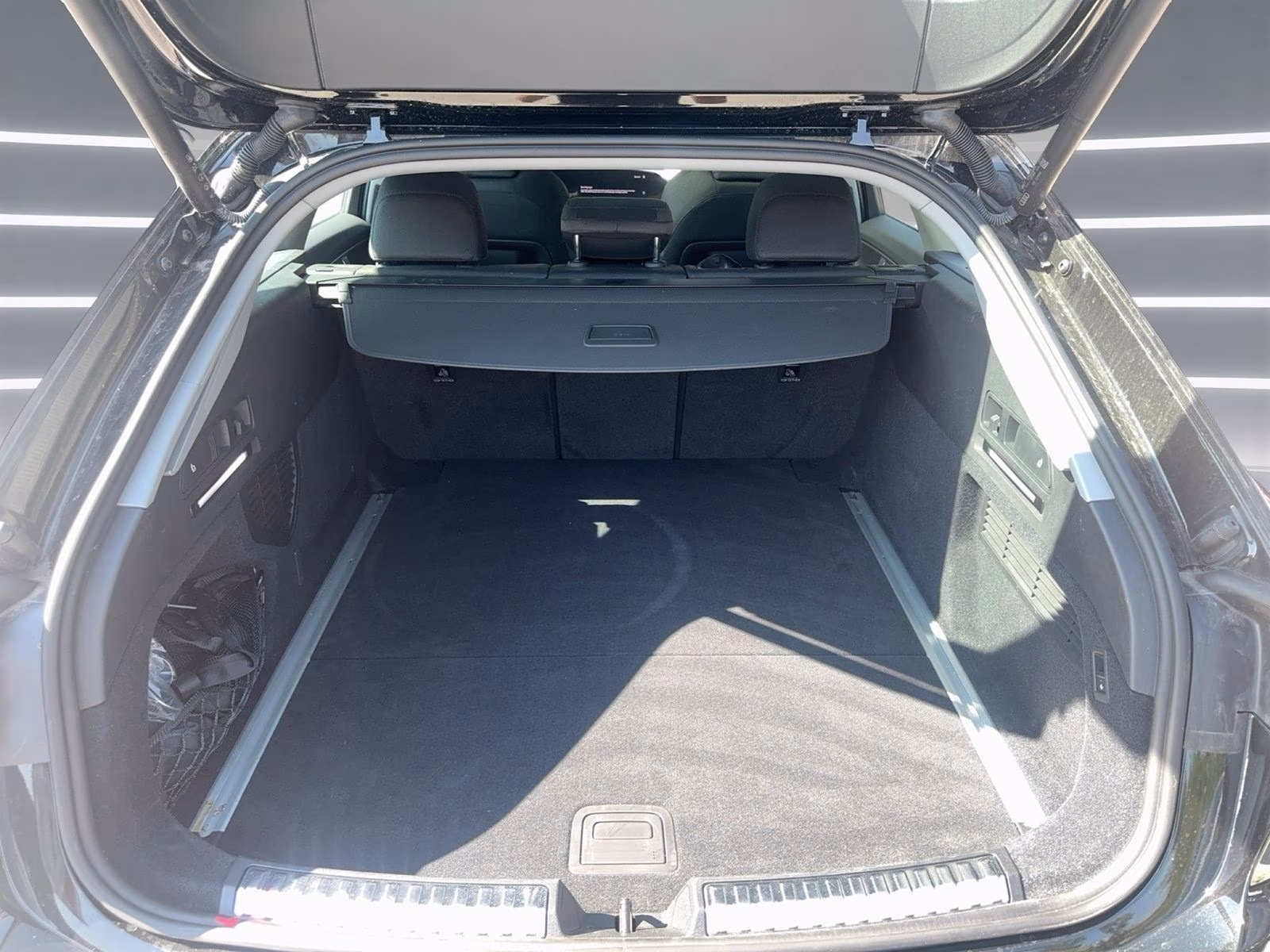 Audi A6 Avant TDI qu Tech+ MATRIX Pano AHK 360° ACC