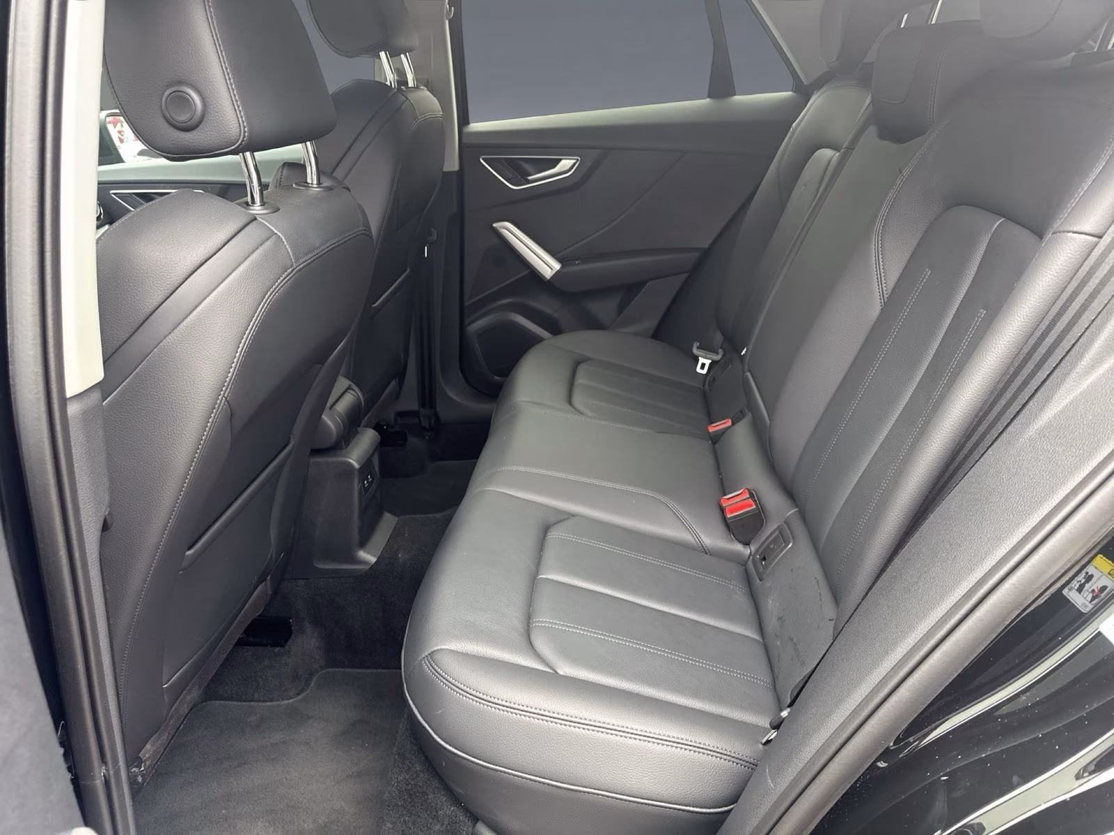 Audi Q2 40 TFSI qu advanced KAMERA ACC PDC Optik-schw