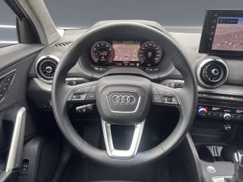 Audi Q2 40 TFSI qu advanced KAMERA ACC PDC Optik-schw