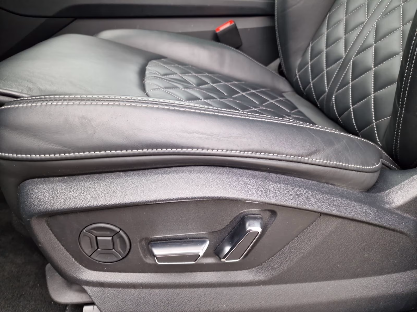 Audi SQ8 TFSI qu Luft HD-MATRIX AHK Pano HuD S-Sitze