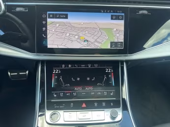 Audi Q8 TDI qu S line LASER Luft Pano AHK Allradlenk