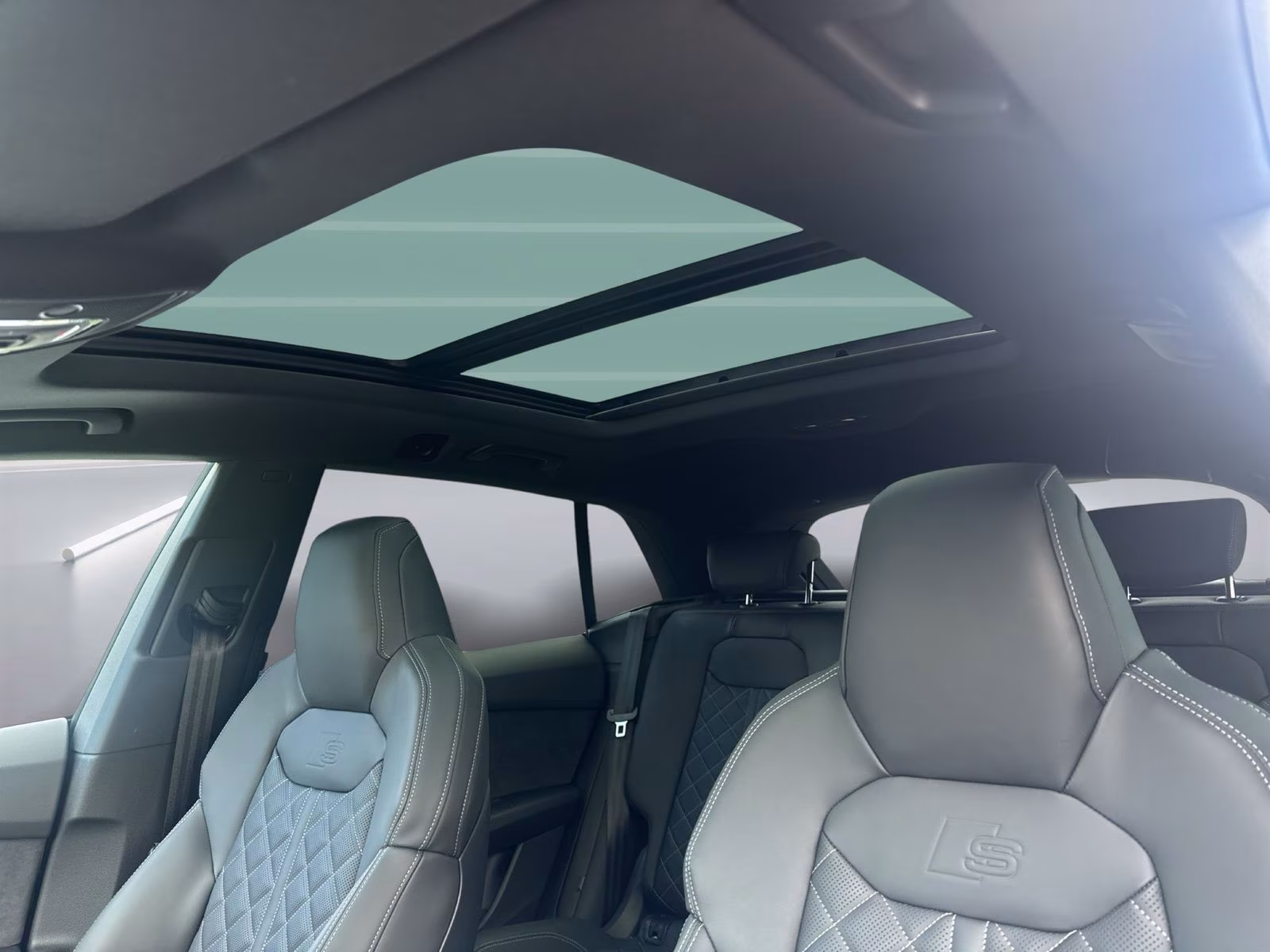 Audi Q8 TDI qu S line LASER Luft Pano AHK Allradlenk