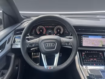 Audi Q8 TDI qu S line LASER Luft Pano AHK Allradlenk