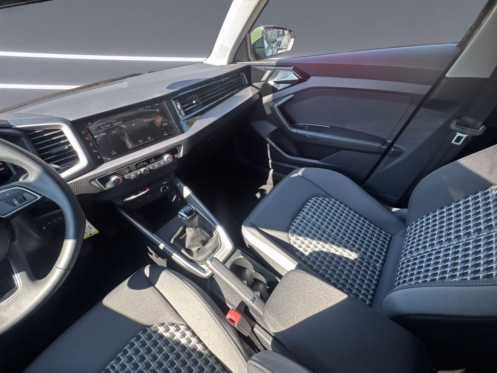 Sportback 30 TFSI advanced CARPLAY SHZ PDC
